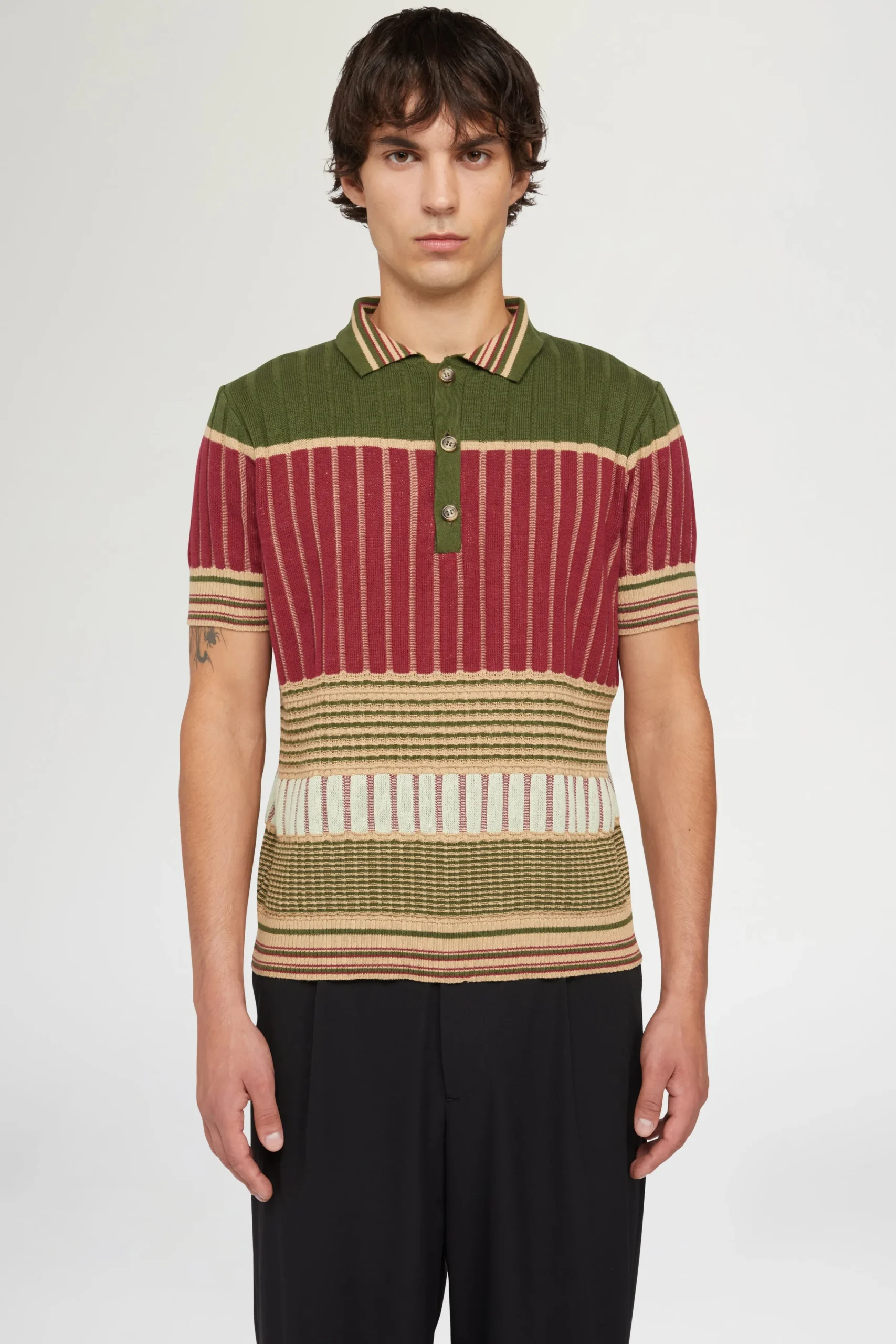 Polo in Maglia Rossa e Verde